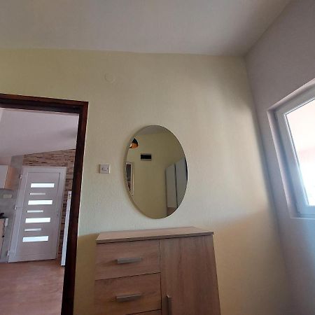 Apartmani Piskoric Vir Esterno foto