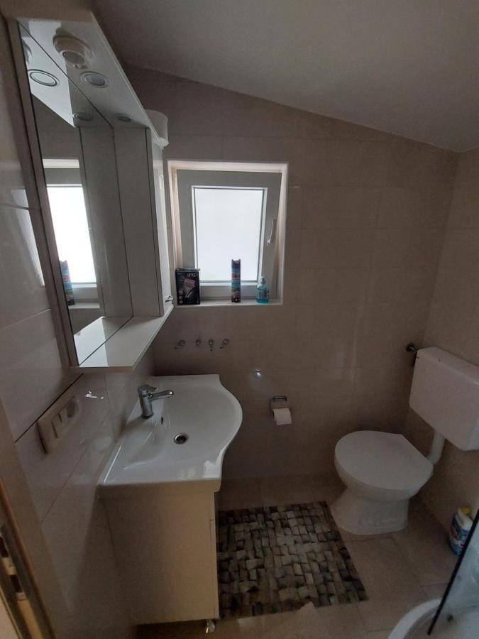 Apartmani Piskoric Vir Esterno foto