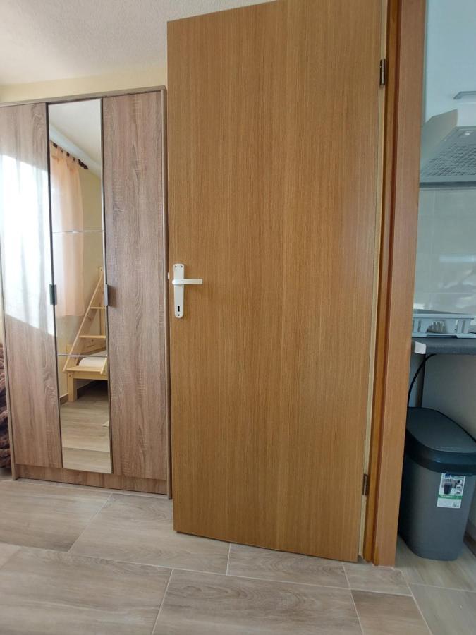 Apartmani Piskoric Vir Esterno foto
