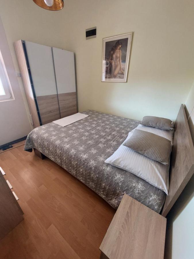 Apartmani Piskoric Vir Esterno foto