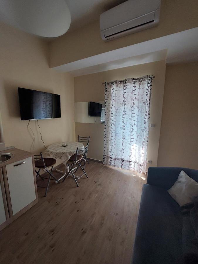 Apartmani Piskoric Vir Esterno foto