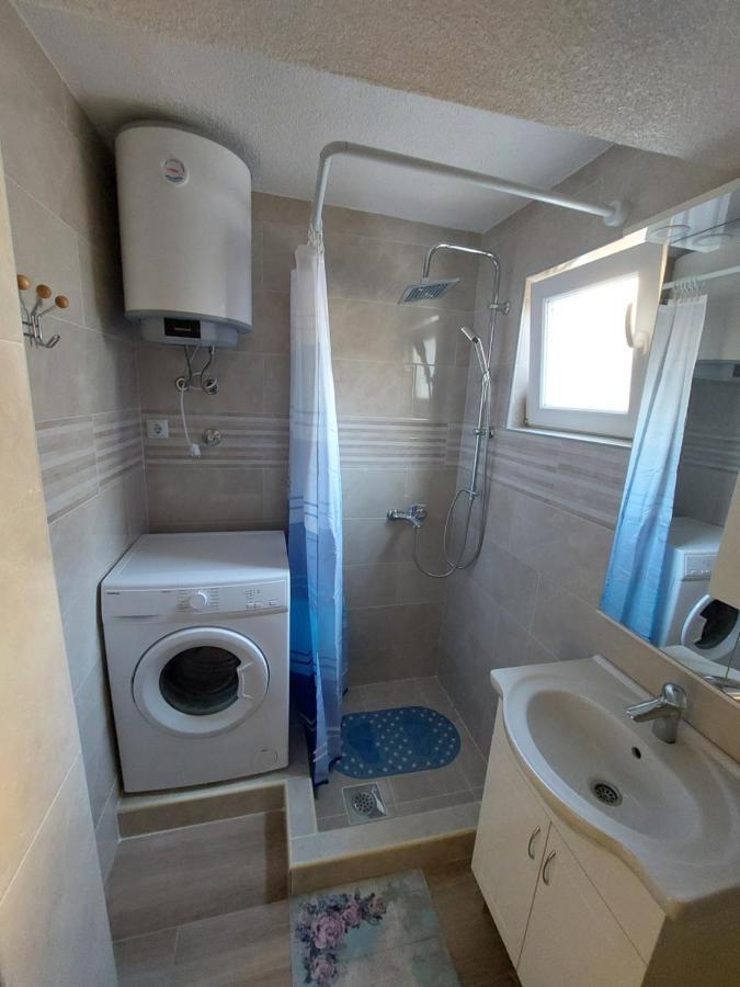 Apartmani Piskoric Vir Esterno foto