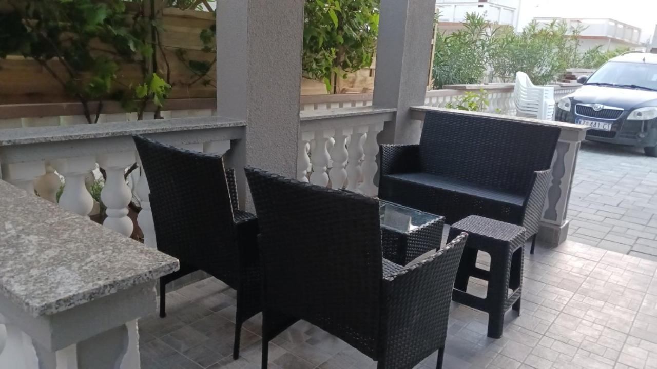 Apartmani Piskoric Vir Esterno foto